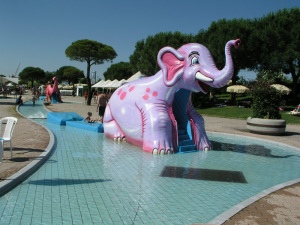 Aquasplash waterpark - elephant