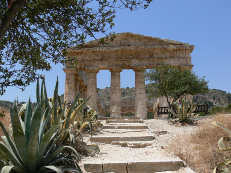 Doric Temple, Segesta, Sicily, Italy
