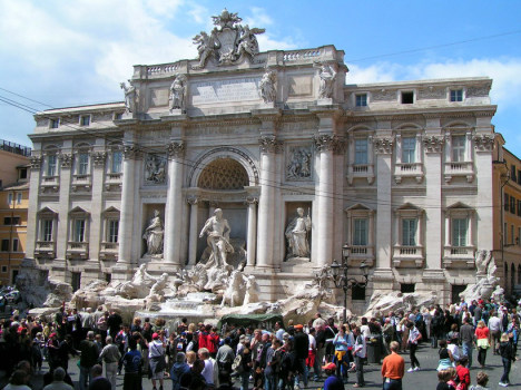 Mass of people at Fontana di Trevi, Rome, Italy